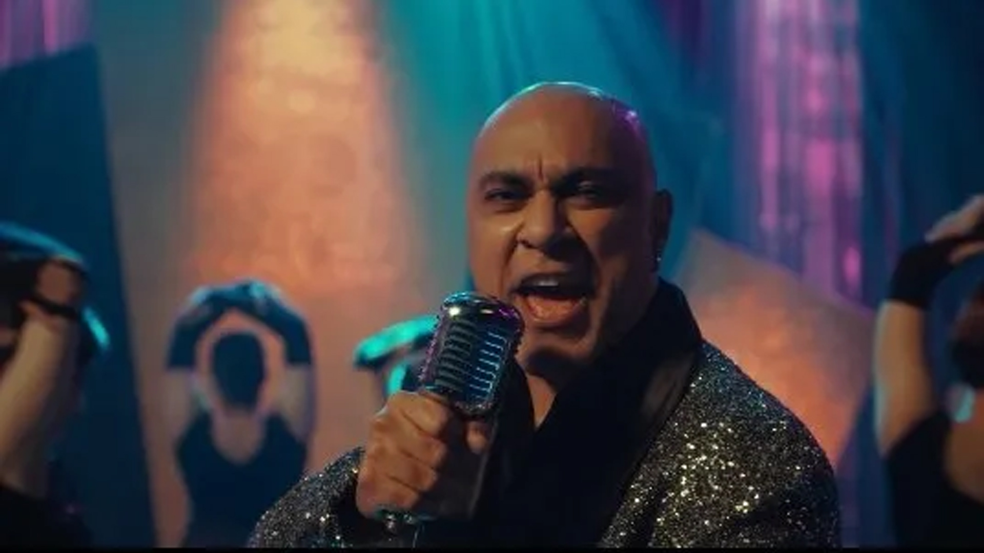 Heard Baba Sehgal’s Comicstaan Season 3 song yet? Grab your headphones NOW to enjoy this fun-loving musical fusion