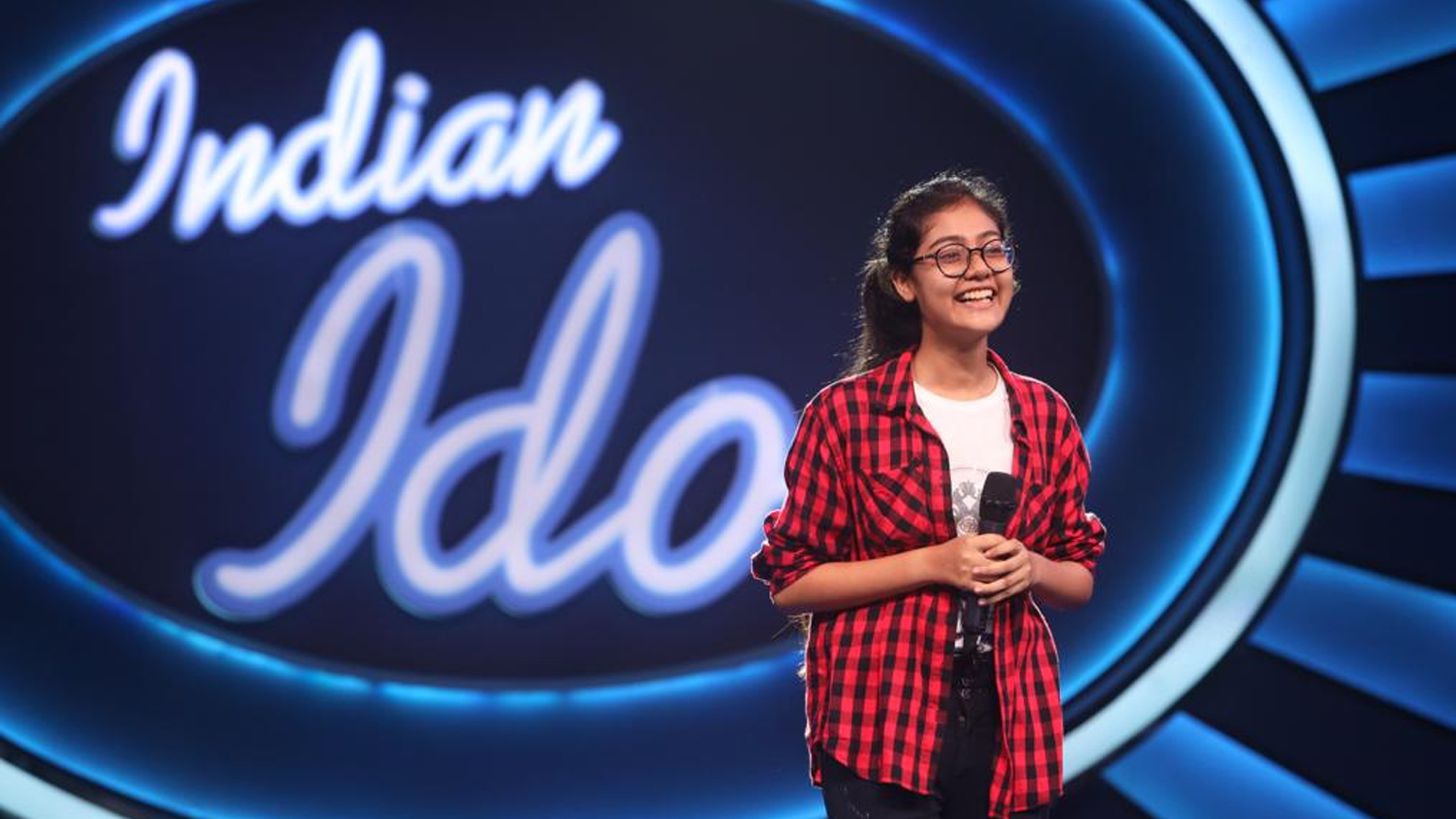 Anushka Patra from Kolkata gives a rocking performance during the auditions of Sony TV’s Indian Idol – Season 13!