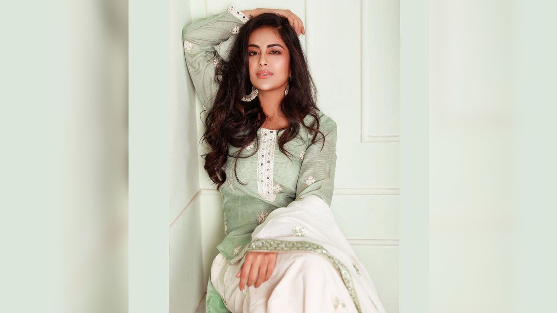 Age shouldn’t matter if things are done respectfully- Avika Gor