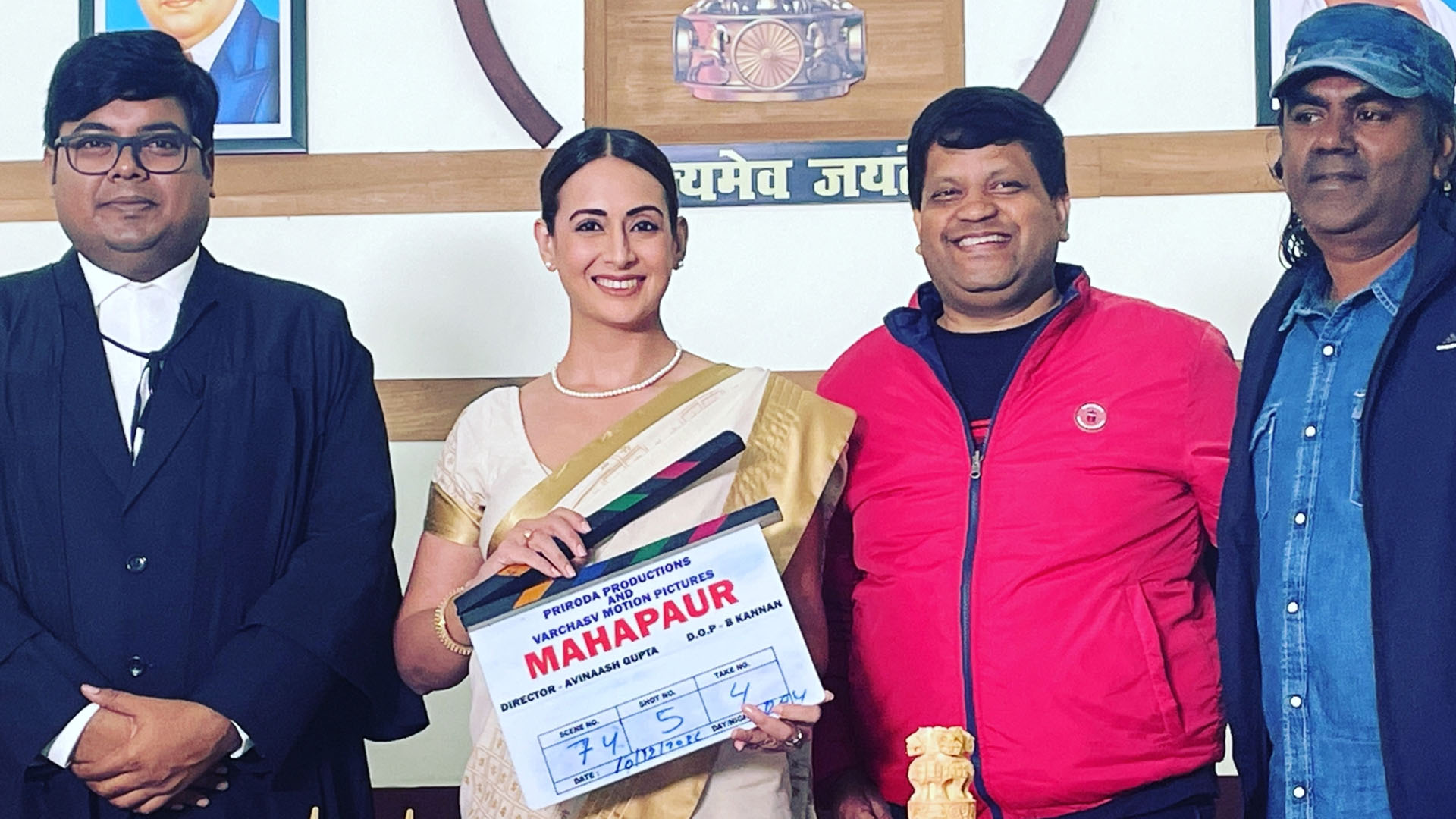 Preeti Jhangiani Spotted In Lucknow City Shooting for Mahapaur