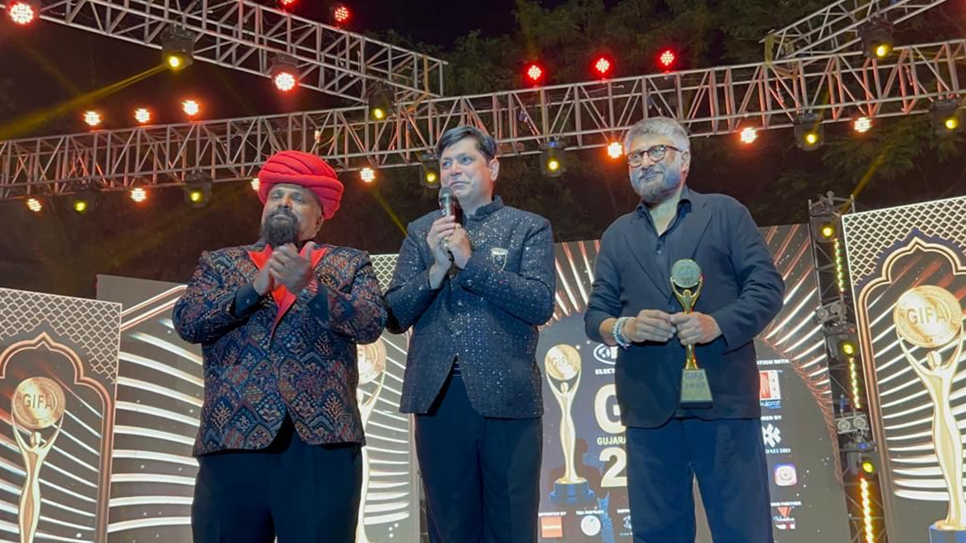 Vivek Ranjan Agnihotri gets awarded with ‘ GIFA Golden Awards’ by Bhupendrabhai Patel, Gujrat CM