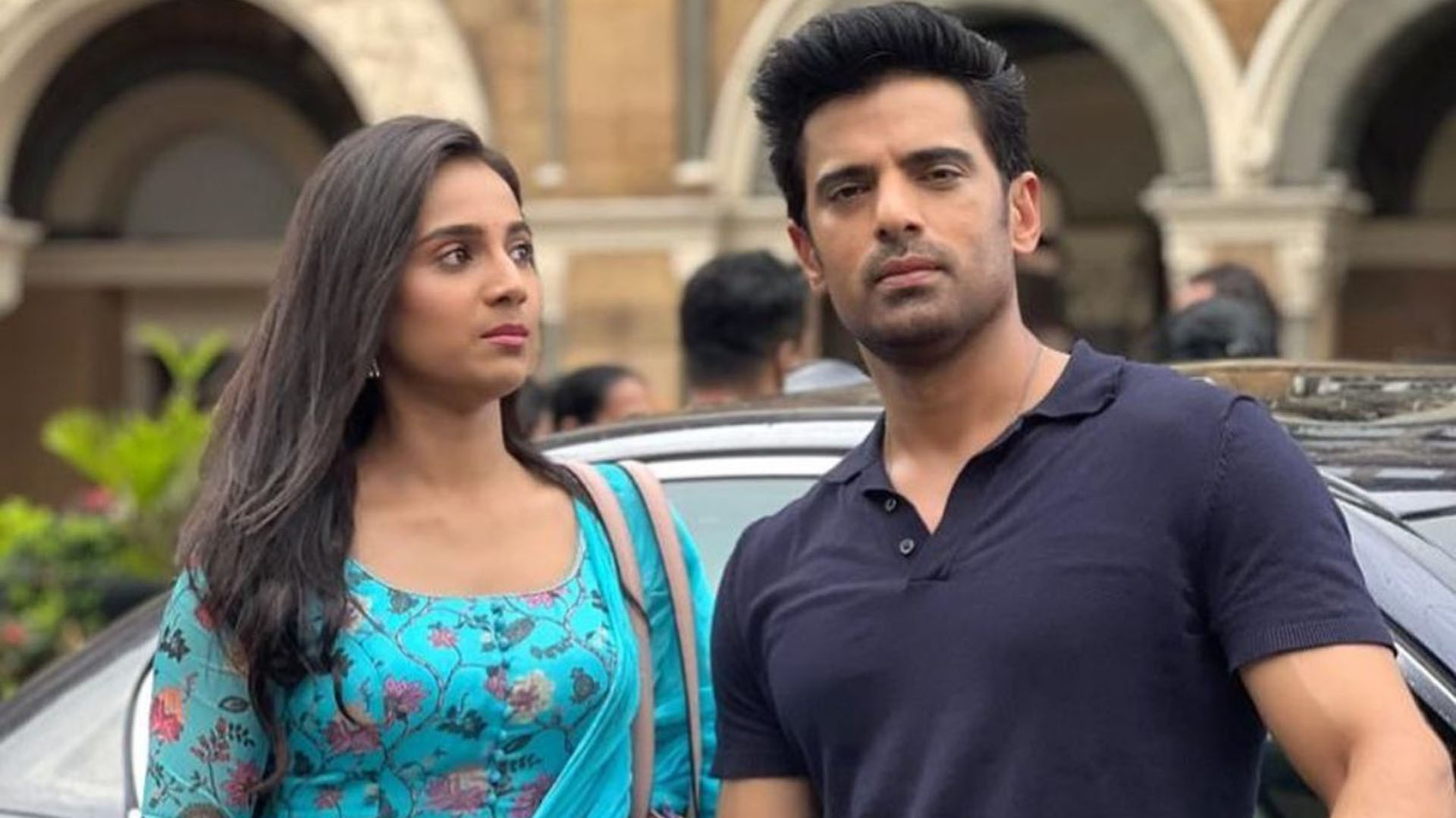 Between the battles of love and betrayal, will true love find its way? Witness the tale unfold in StarPlus’ musical saga Baatein Kuch Ankahee Si starrig Mohit Malik and Sayli Salunkhe