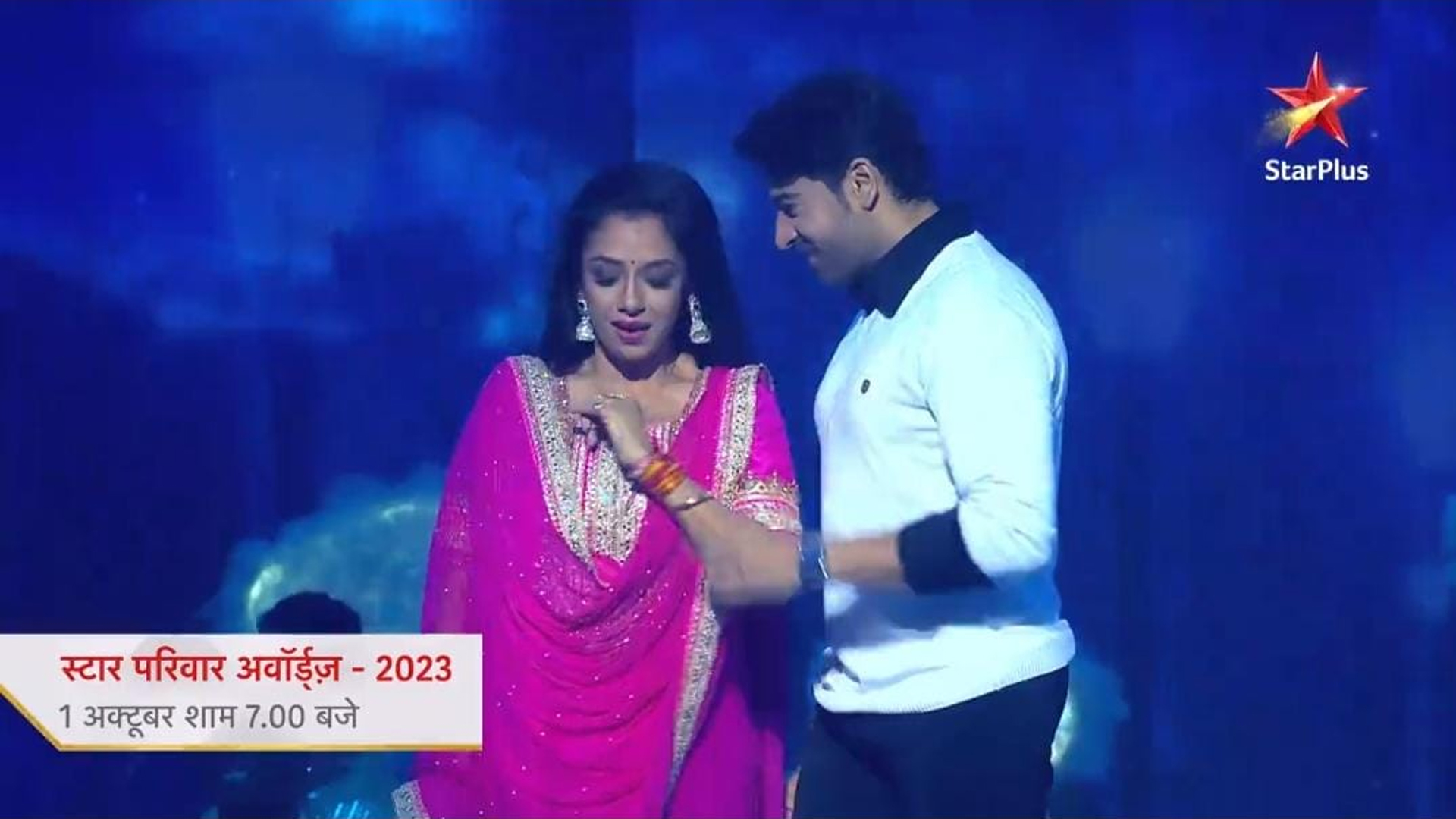 Anupama and Anuj Are Giving Us Some Major Couple Goals With Their Romantic Dance At The Star Parivaar Awards!