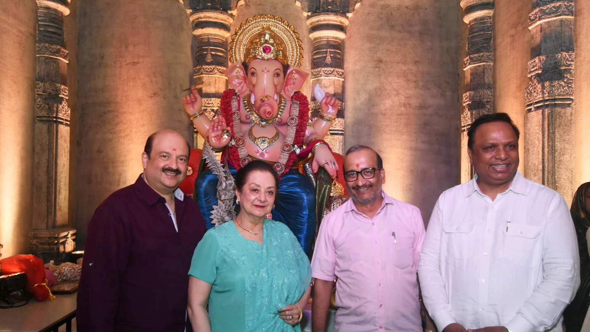 Saira Banu shared her beautiful experience of visiting Bandra Ganpati Pandal