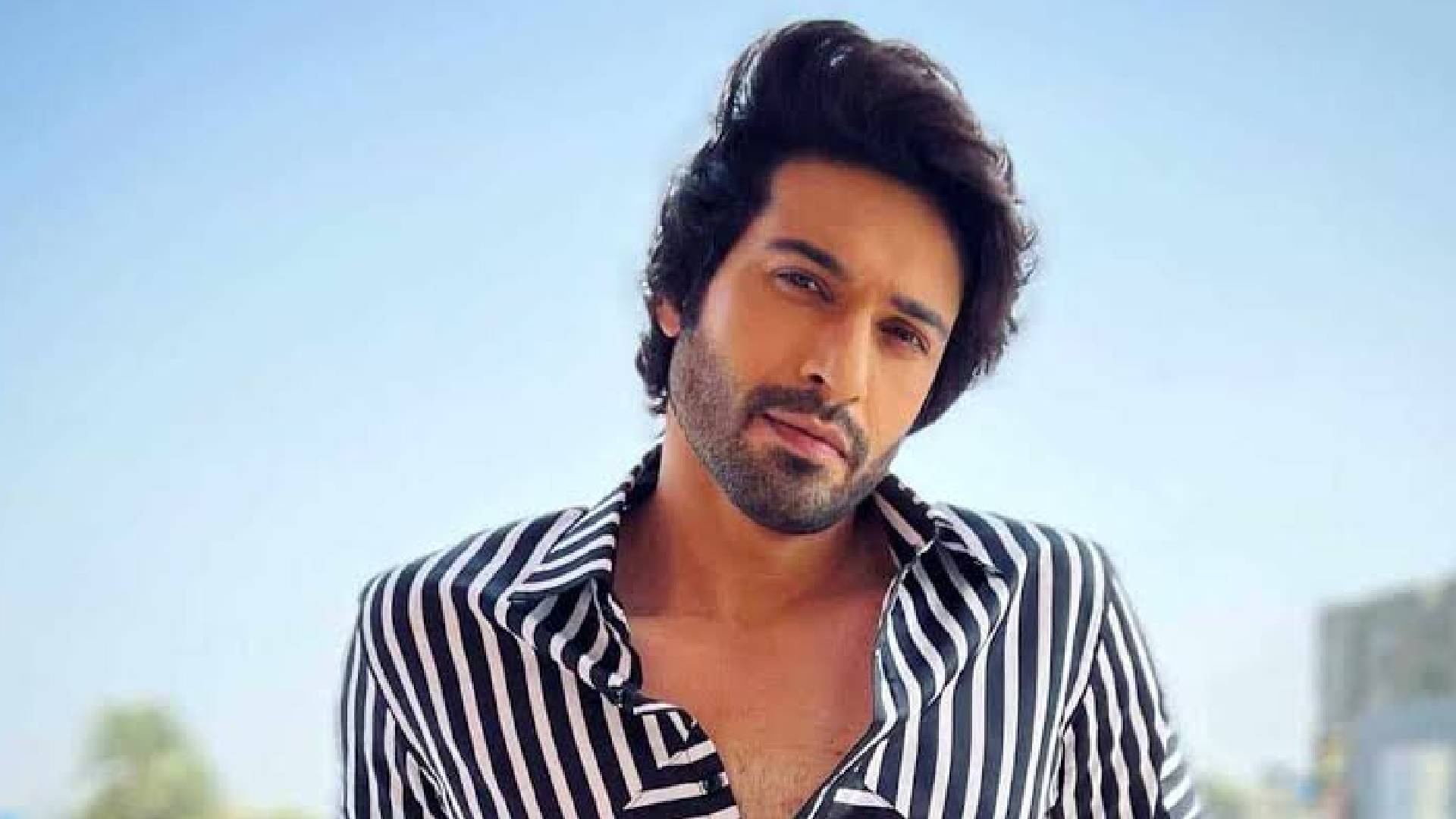 Post Vijayendra Kumeria’s Much Loved Punjabi Look In The Show Teri Meri Dooriyan, We Wonder What Would Be His New Look In The Show Deewaniyat?