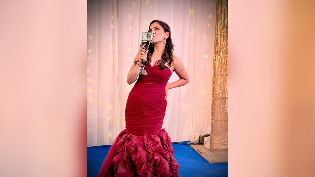 Neha Harsora, aka Sailee from the Star Plus show Udne Ki Aasha, shares her excitement of bagging the Best Actress Award in the 24th Indian Television Academy Awards! Details Inside-